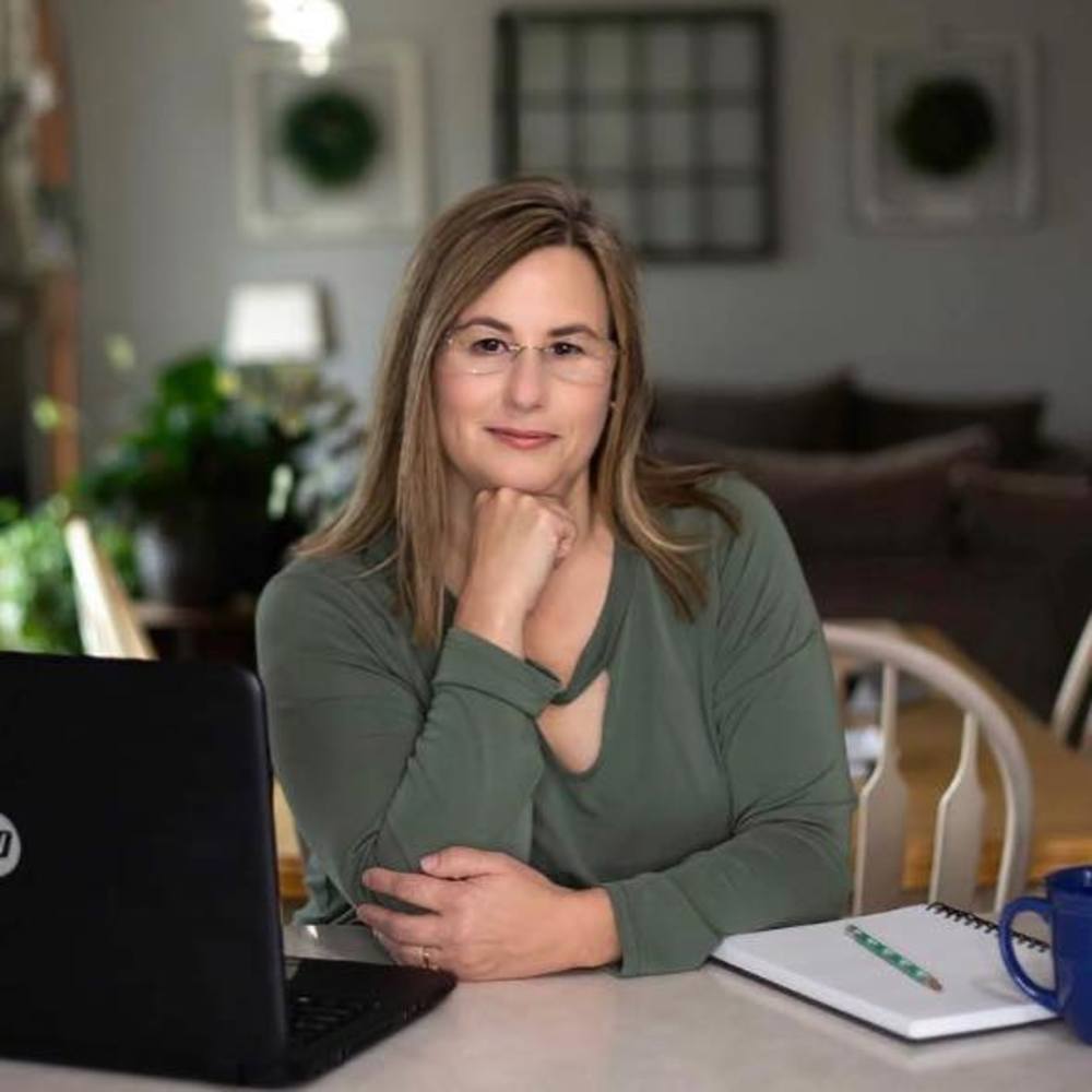 Meet your Posher, Cindi